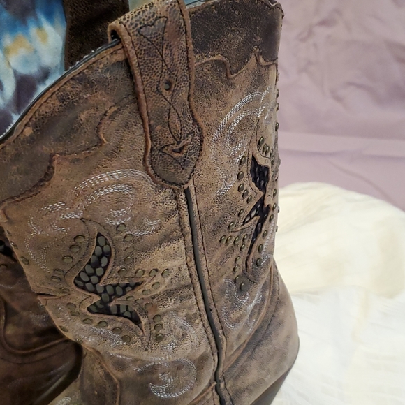 Laredo Cowgirl Boots - Picture 3 of 14